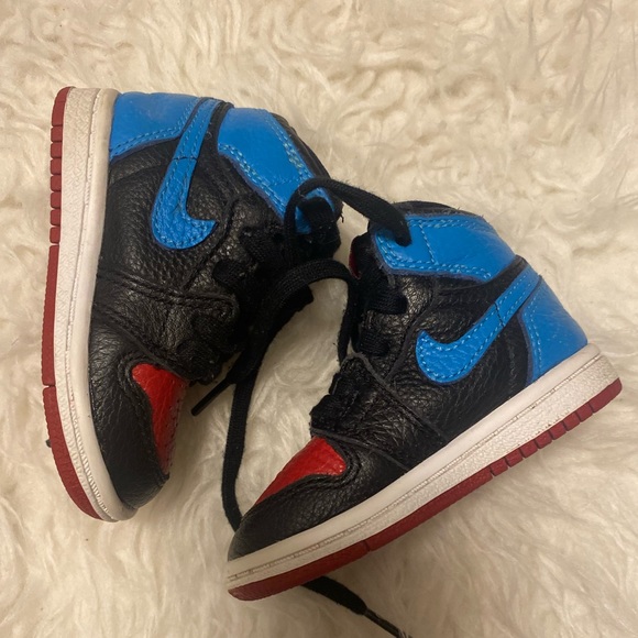 GUC✨ Baby “UNC TO CHI” Jordan 1s 4c - Picture 2 of 10